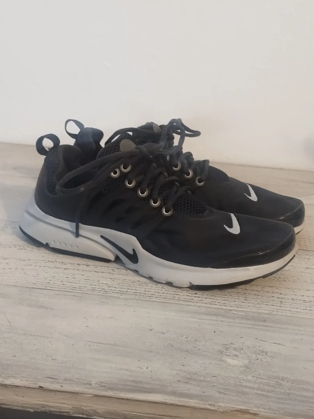 Nike Air Presto (GS) Youth's Size 7Y Running Shoes Black please look at the pict